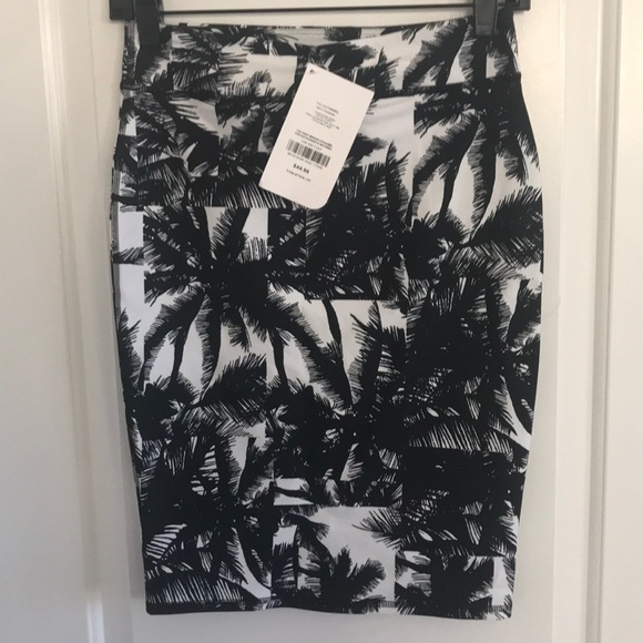 Fabletics palm tree print skirt - Picture 2 of 8